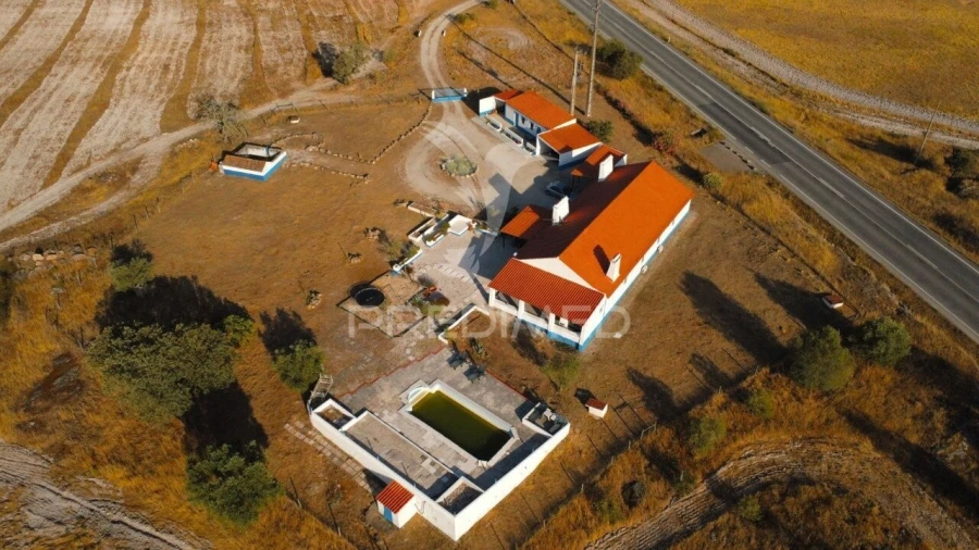 Quinta T4 para Venda em Vimieiro Foto 38