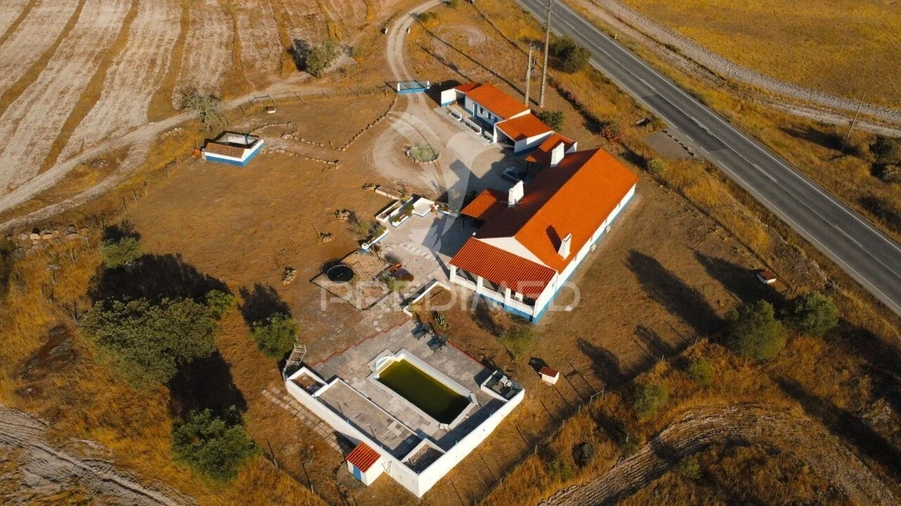 Quinta T4 para Venda em Vimieiro Foto 38