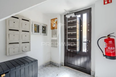 Apartamento T3 para Venda em Beato