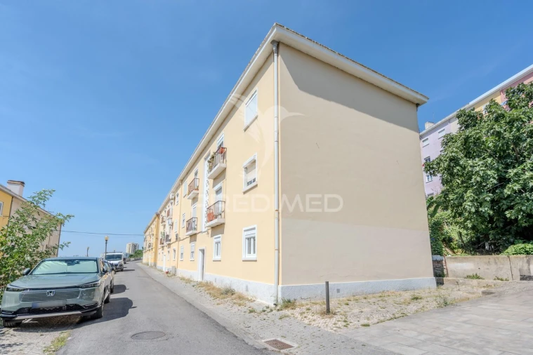 Apartamento T3 para Venda em Beato Foto 37