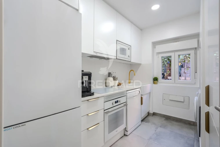 Apartamento T3 para Venda em Beato Foto 5