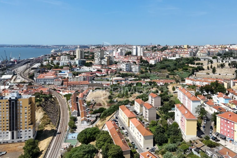 Apartamento T3 para Venda em Beato Foto 36