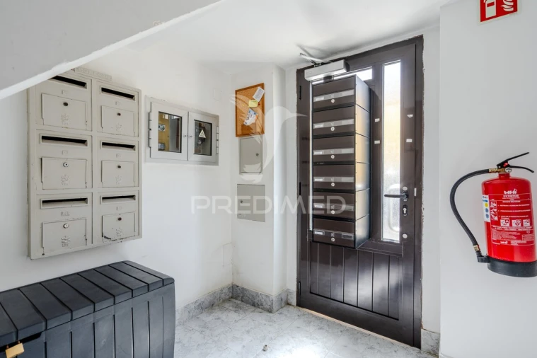 Apartamento T3 para Venda em Beato Foto 19