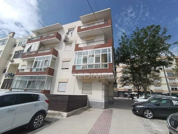 Apartamento T2 para Venda em União das Freguesias de Setúbal