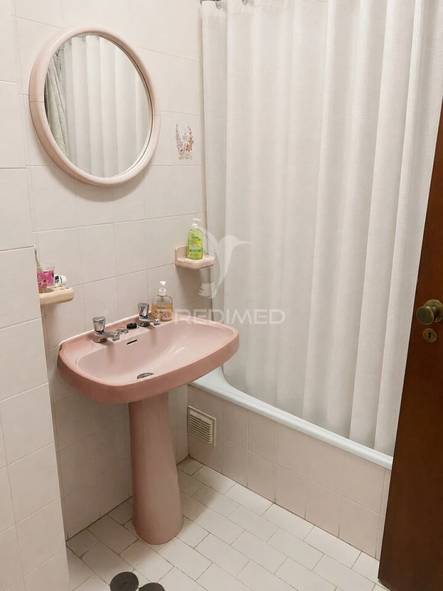Apartamento T2 para Venda em Albufeira e Olhos de Água Foto 14