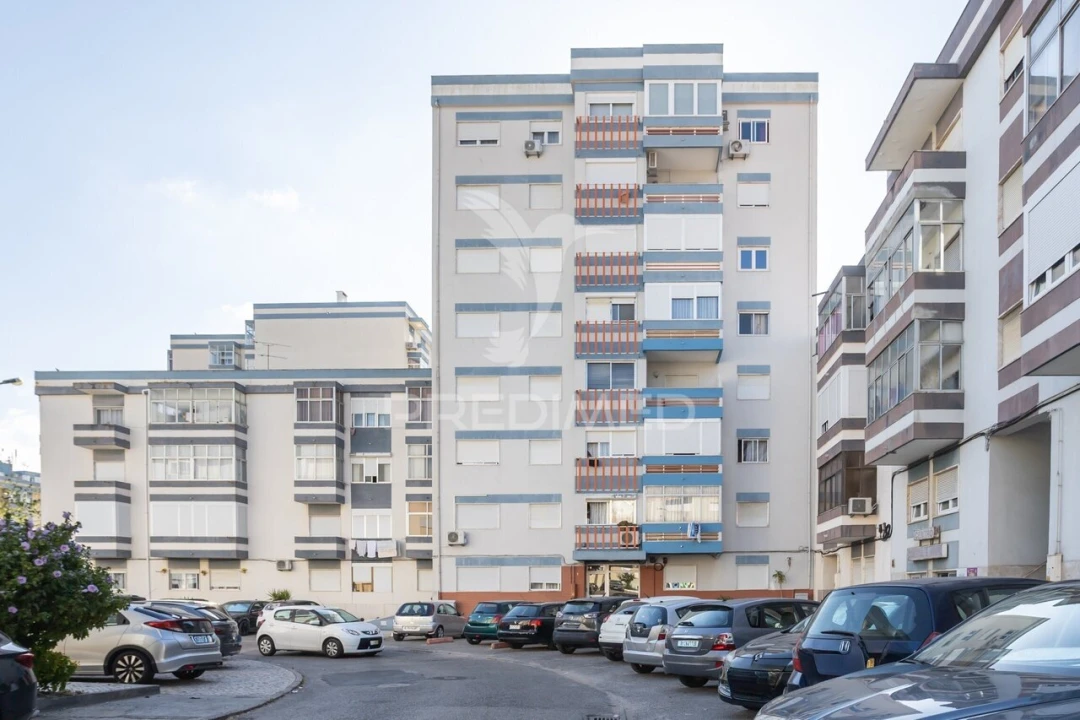 Apartamento T2 para Venda em Laranjeiro e Feijó Foto 21