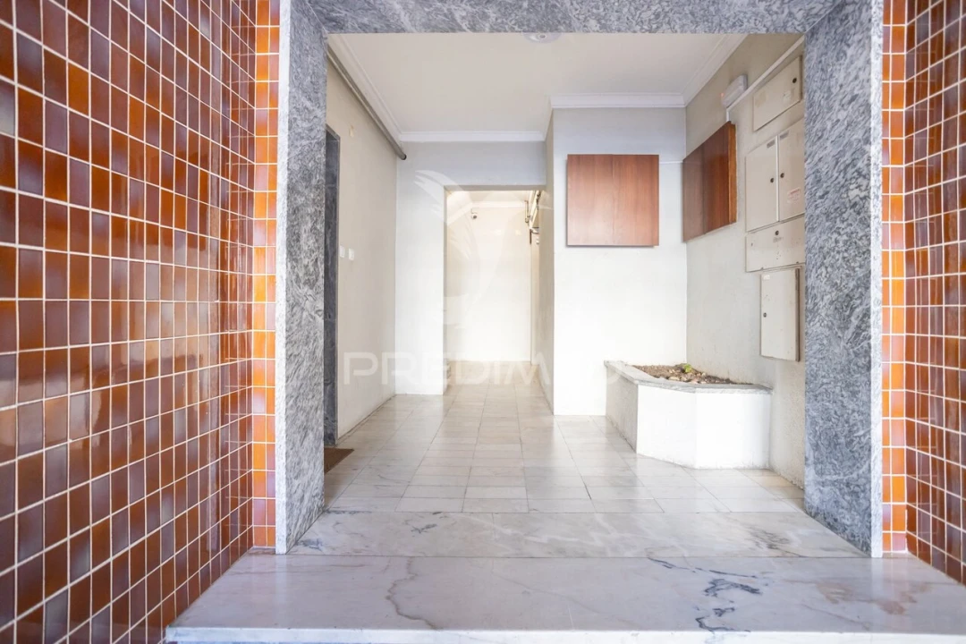 Apartamento T2 para Venda em Laranjeiro e Feijó Foto 19
