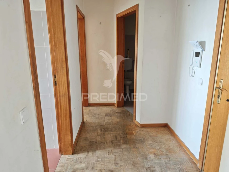 Apartamento T1 para Venda em Caparica e Trafaria Foto 5