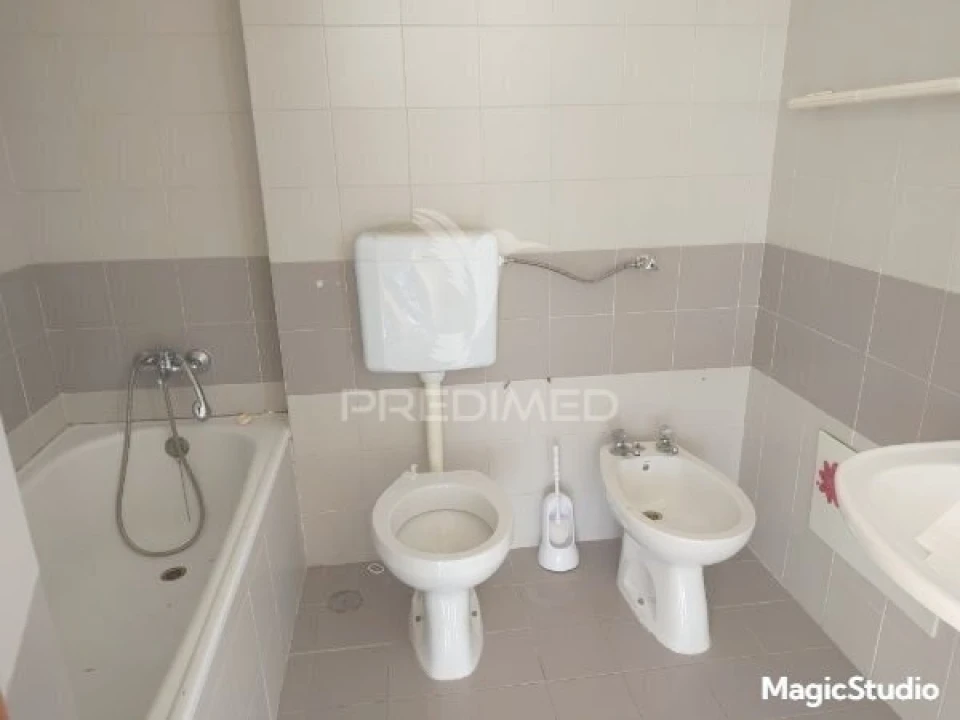 Apartamento T1 para Venda em Caparica e Trafaria Foto 9