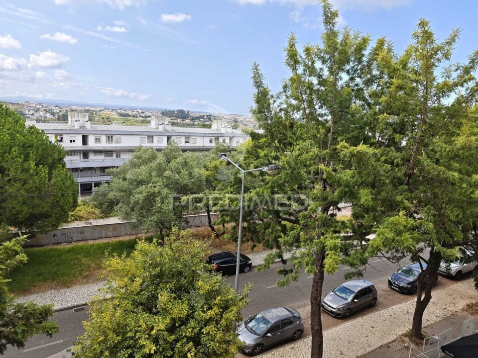 Apartamento T1 para Venda em Caparica e Trafaria Foto 17