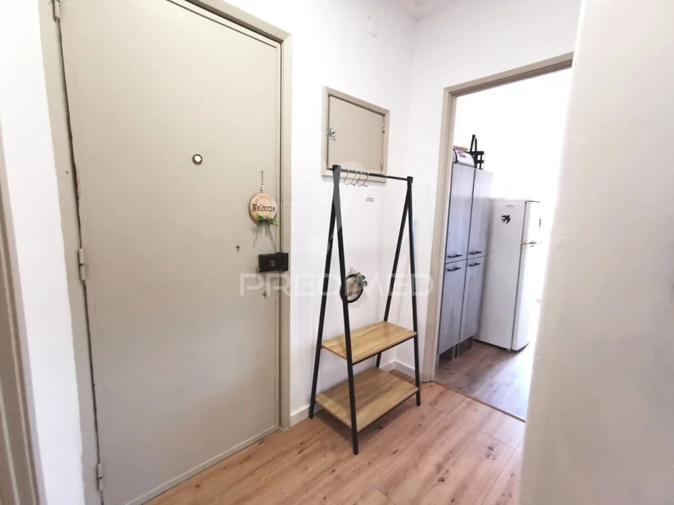 Apartamento T2 para Venda em São João Baptista e Santa Maria dos Olivais Foto 3
