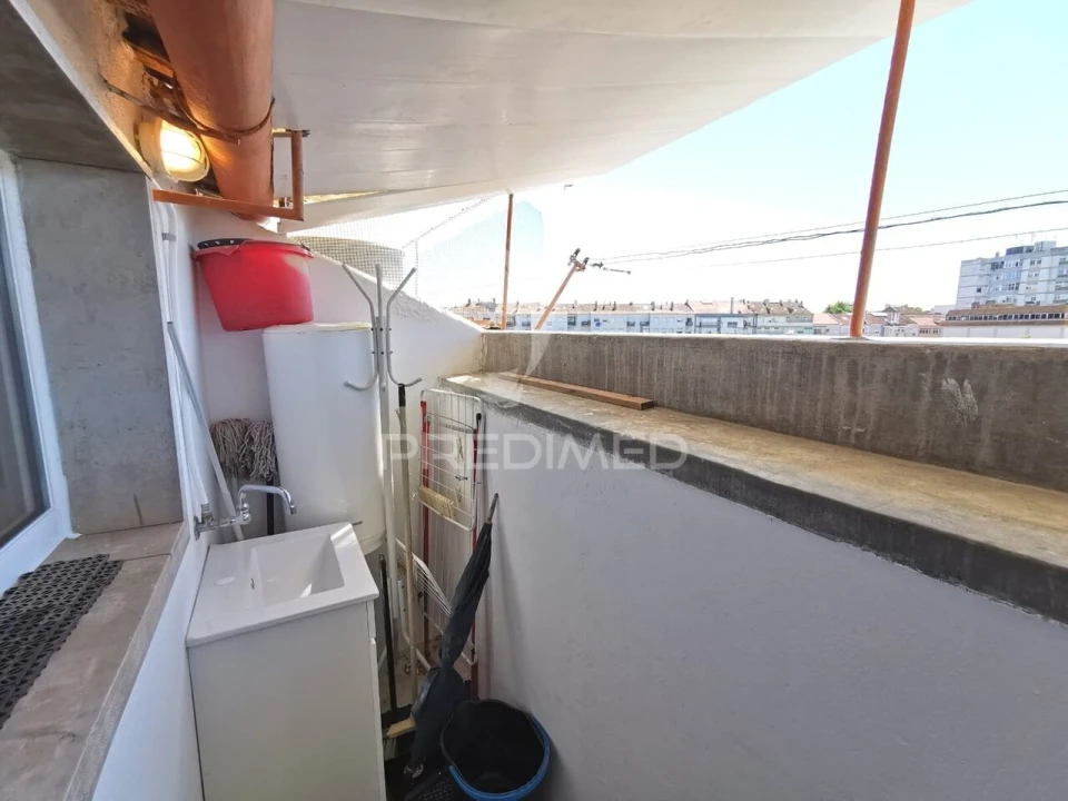 Apartamento T2 para Venda em São João Baptista e Santa Maria dos Olivais Foto 29