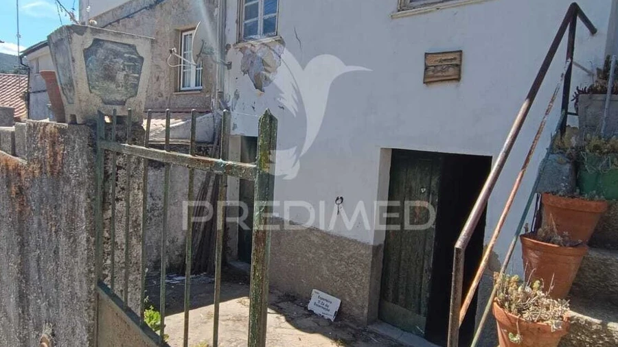 Moradia T3 para Venda em Alcongosta