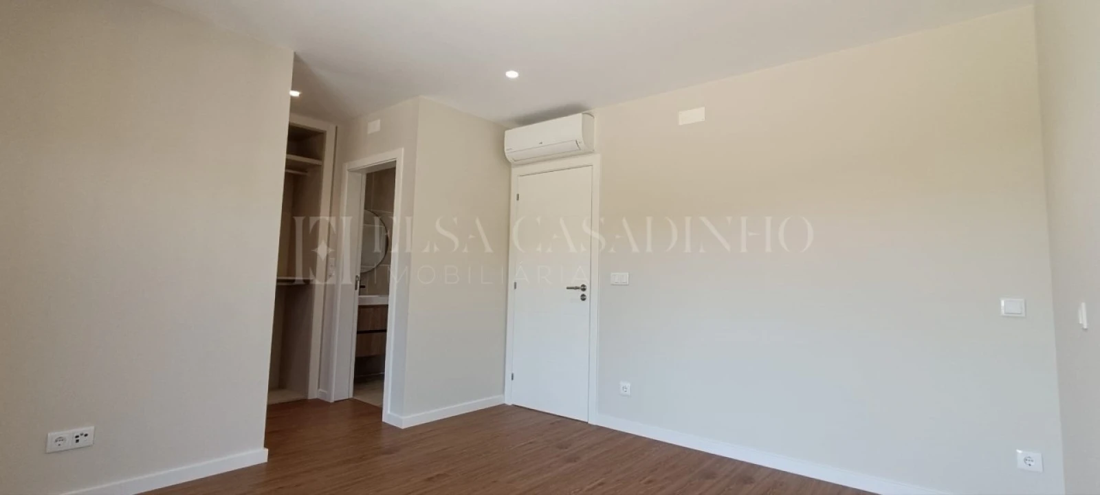 Moradia T4 para Venda em União das Freguesias de Setúbal Foto 51