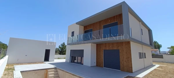 Moradia T4 para Venda em União das Freguesias de Setúbal