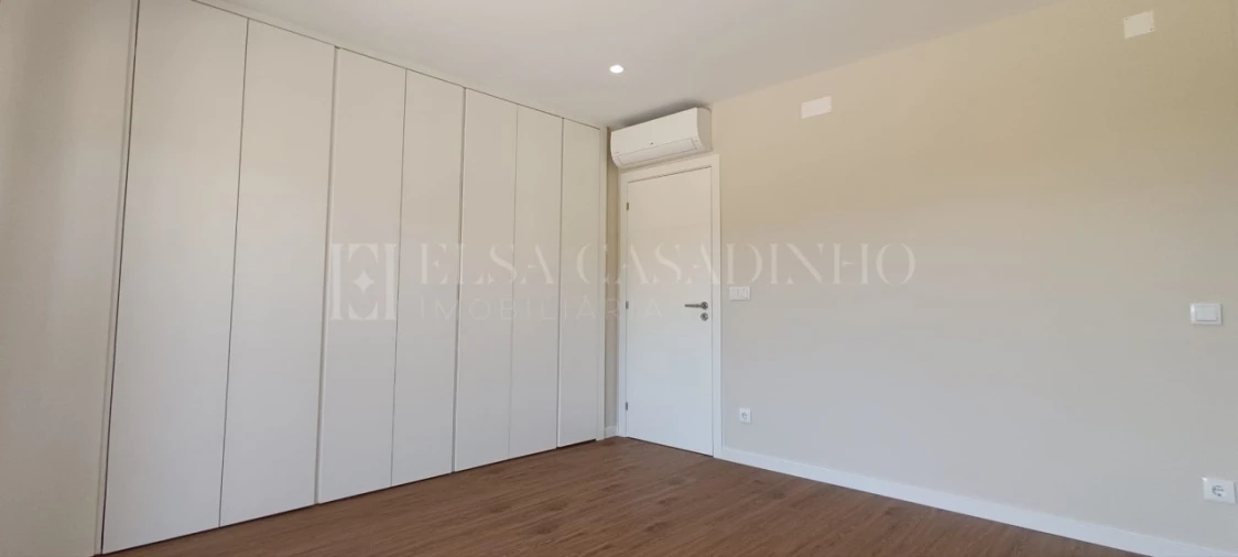 Moradia T4 para Venda em União das Freguesias de Setúbal Foto 35