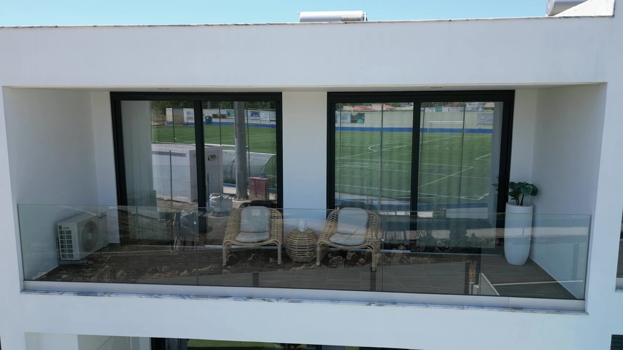 Moradia T3 para Venda em Ferreiras Foto 40