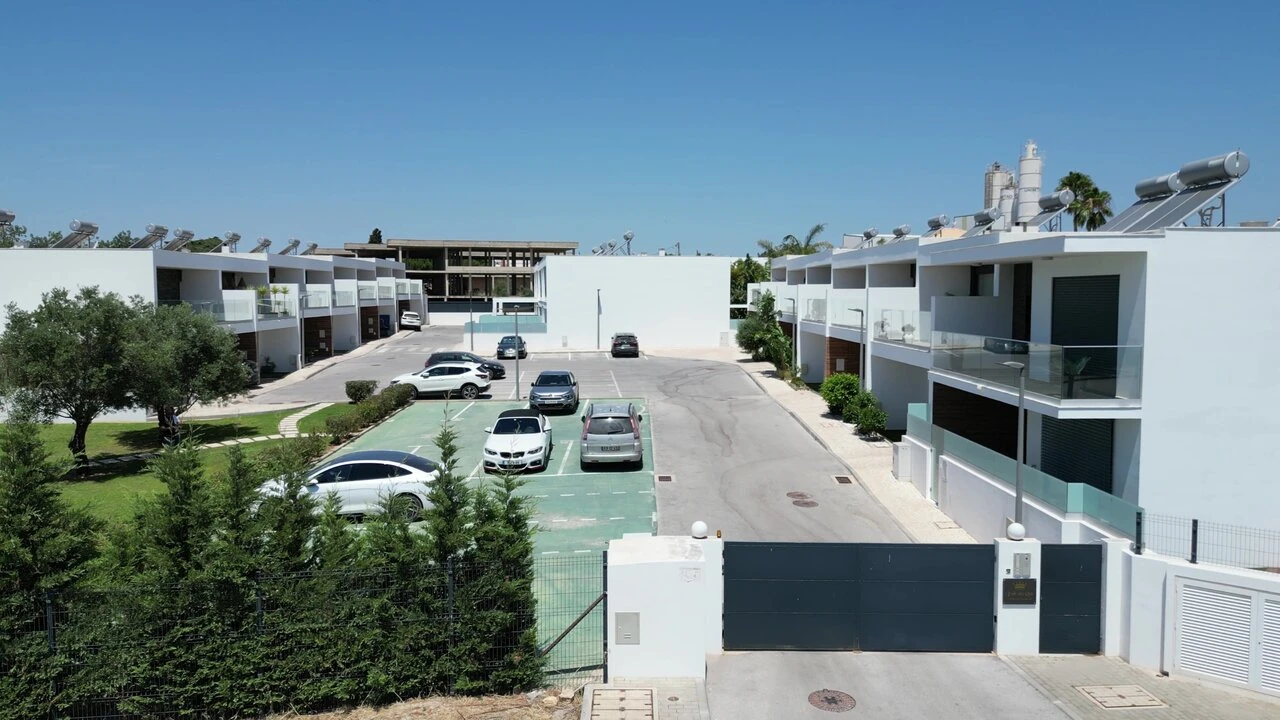 Moradia T3 para Venda em Ferreiras Foto 47
