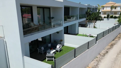 Moradia T3 para Venda em Ferreiras