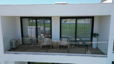 Moradia T3 para Venda em Ferreiras