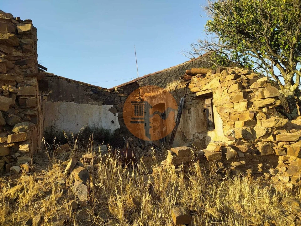 Moradia T0 para Venda em Azinhal Foto 22