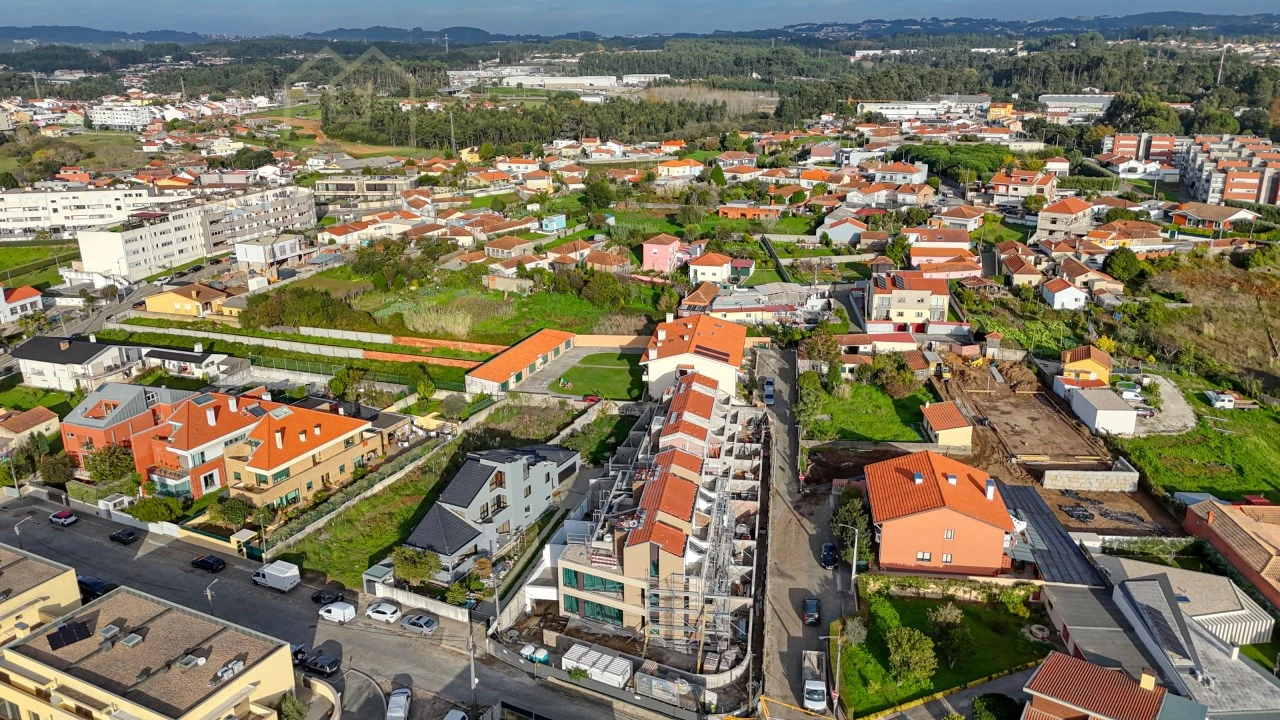 Moradia T3 para Venda em São Felix da Marinha Foto 37