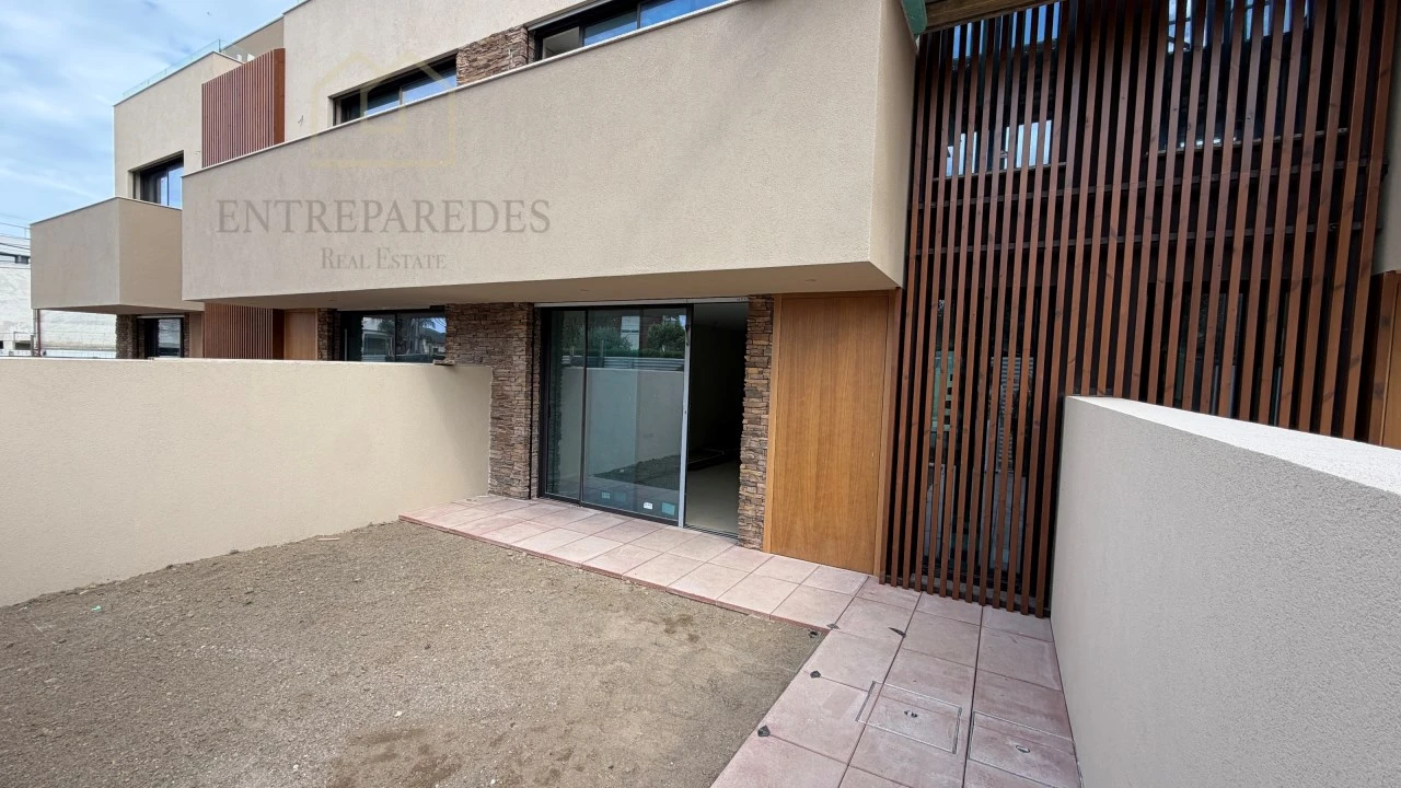 Moradia T3 para Venda em São Felix da Marinha Foto 46