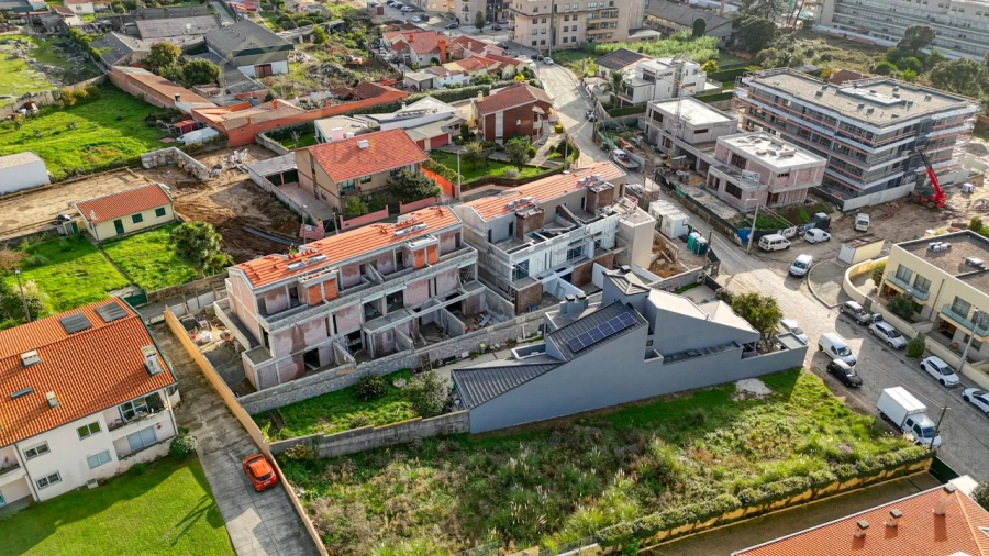 Moradia T3 para Venda em São Felix da Marinha Foto 33