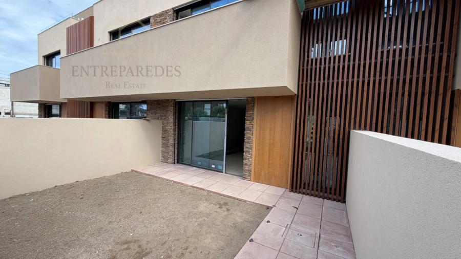 Moradia T3 para Venda em São Felix da Marinha Foto 46