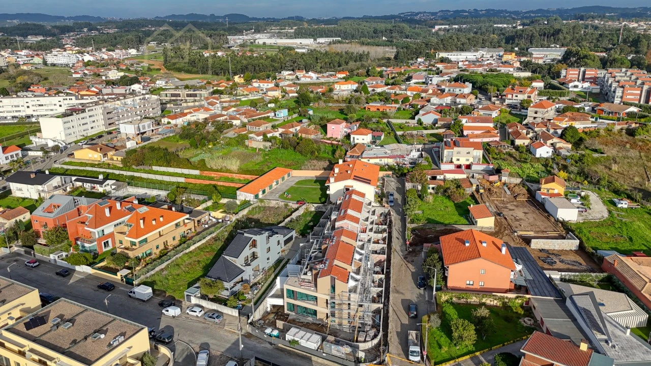 Moradia T3 para Venda em São Felix da Marinha Foto 38
