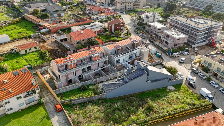 Moradia T3 para Venda em São Felix da Marinha