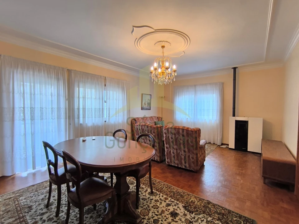 Apartamento T3 para Arrendamento em Darque Foto 3