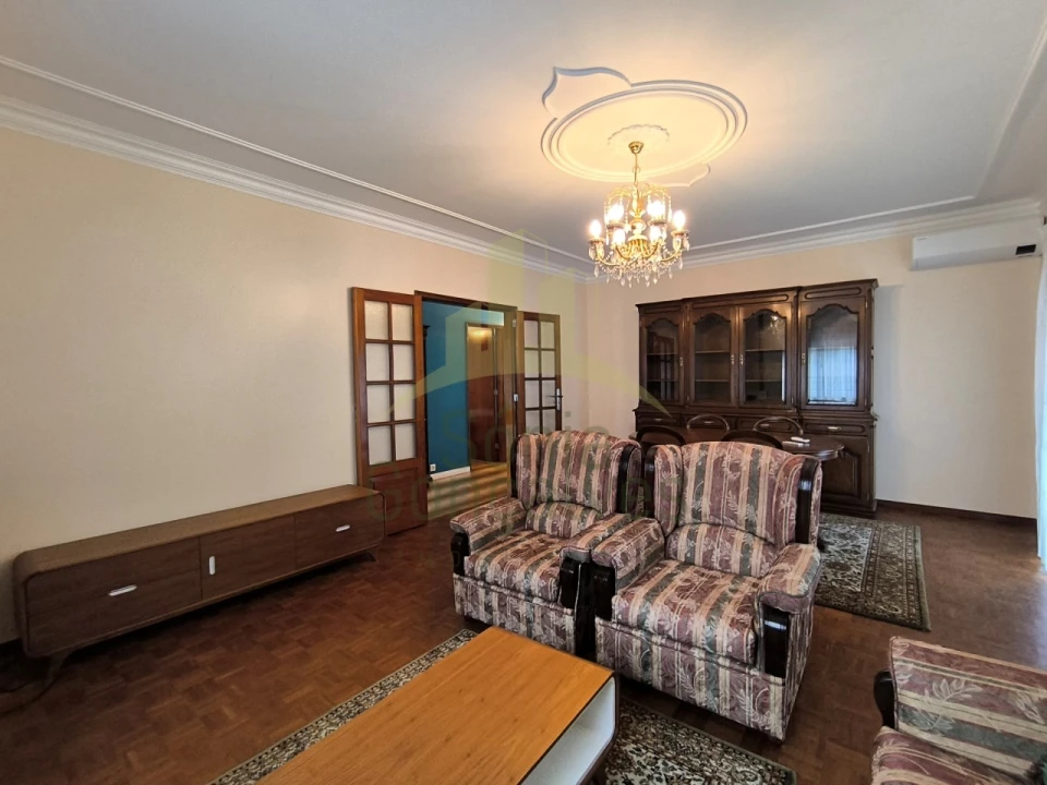 Apartamento T3 para Arrendamento em Darque Foto 5