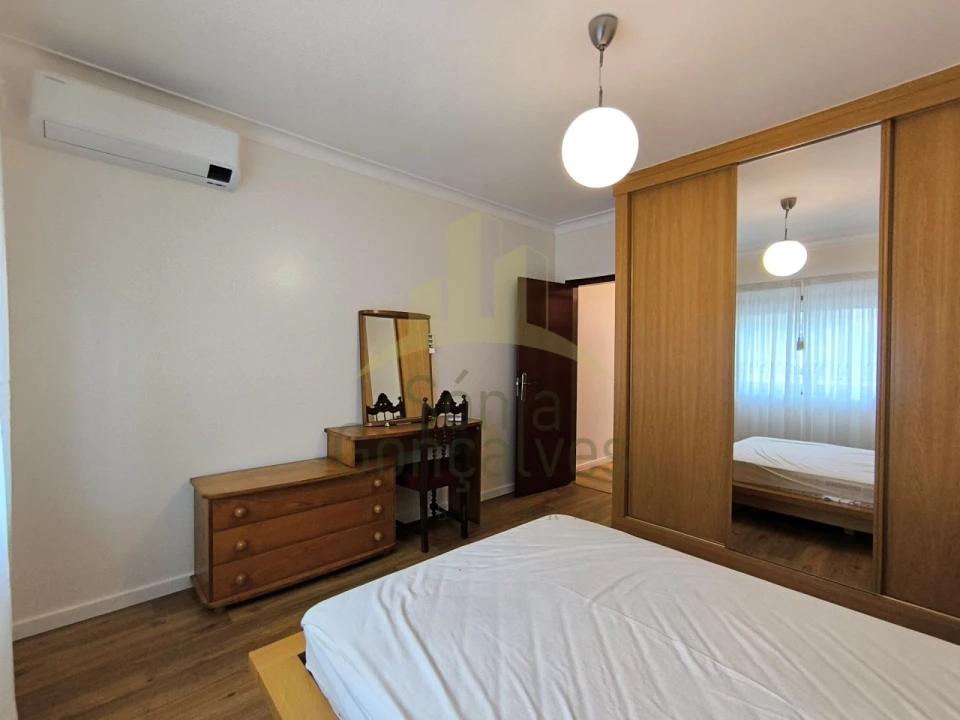 Apartamento T3 para Arrendamento em Darque Foto 7
