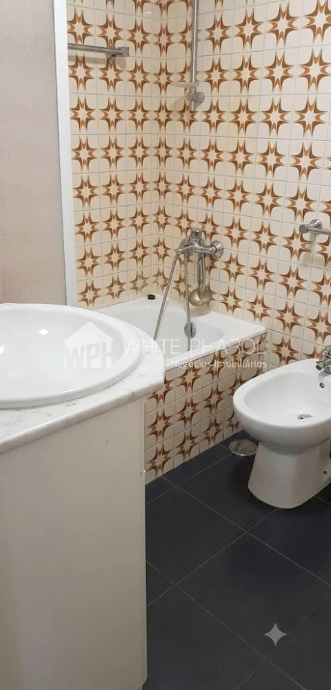 Apartamento T3 para Venda em Ramada e Caneças