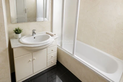 Apartamento T3 para Venda em Ramada e Caneças