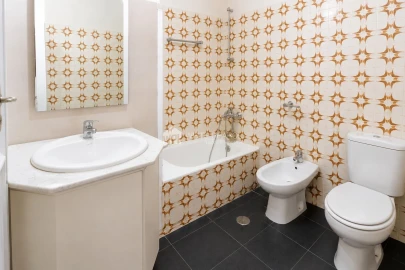 Apartamento T3 para Venda em Ramada e Caneças