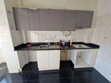 Apartamento T3 para Venda em Ramada e Caneças