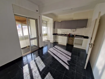 Apartamento T3 para Venda em Ramada e Caneças