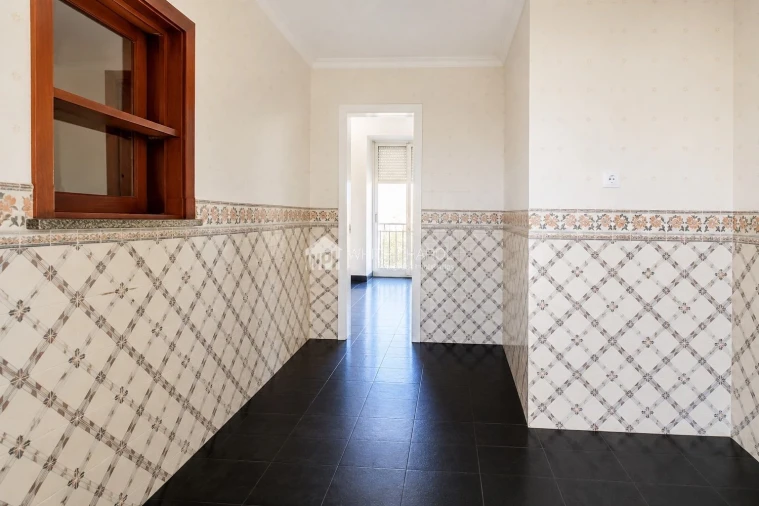 Apartamento T3 para Venda em Ramada e Caneças Foto 3