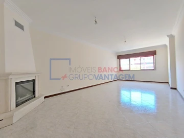 Apartamento T2 para Venda em Algueirão-Mem Martins