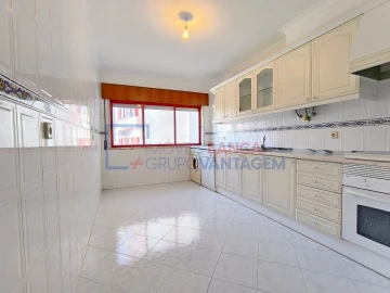 Apartamento T2 para Venda em Algueirão-Mem Martins