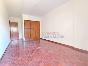 Apartamento T2 para Venda em Algueirão-Mem Martins