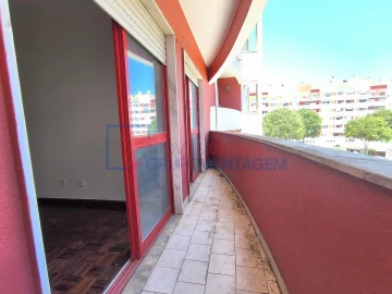 Apartamento T2 para Venda em Algueirão-Mem Martins