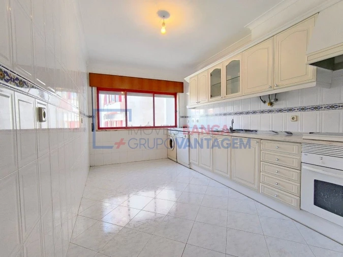 Apartamento T2 para Venda em Algueirão-Mem Martins Foto 8