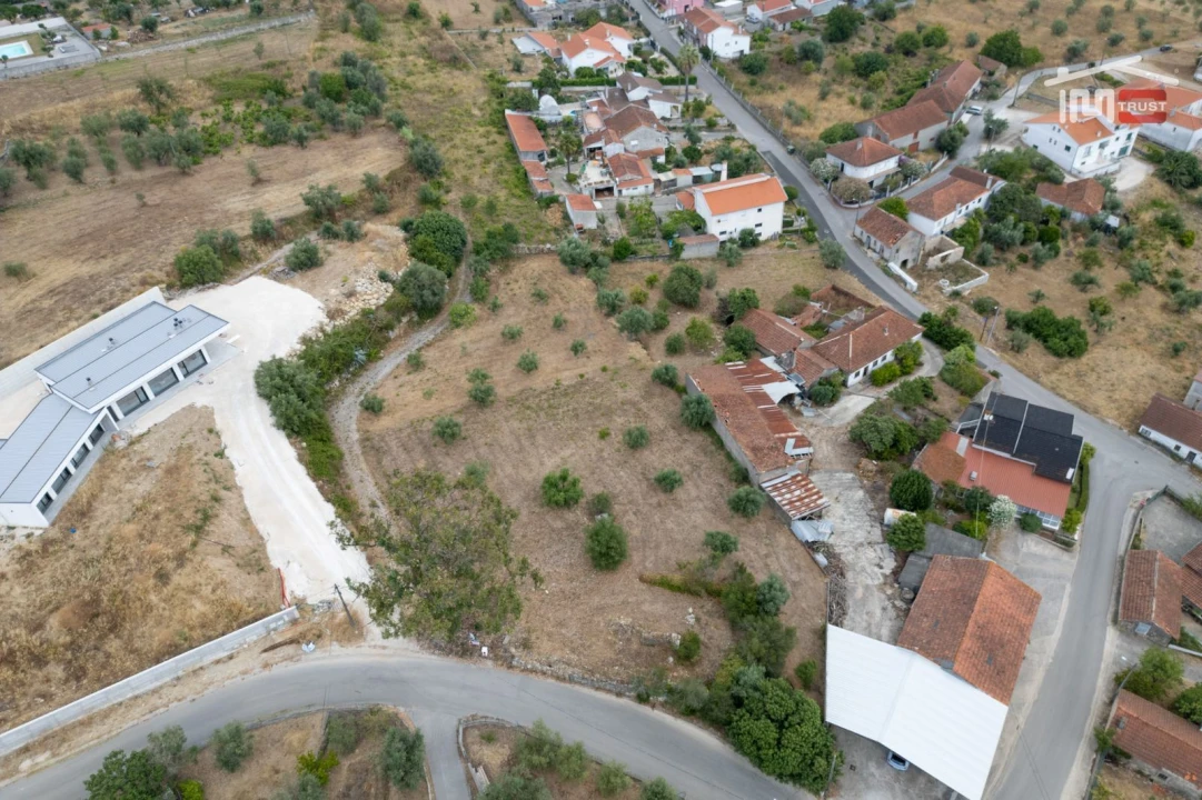 Terreno Misto para Venda em Atouguia Foto 5