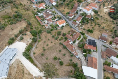Terreno Misto para Venda em Atouguia