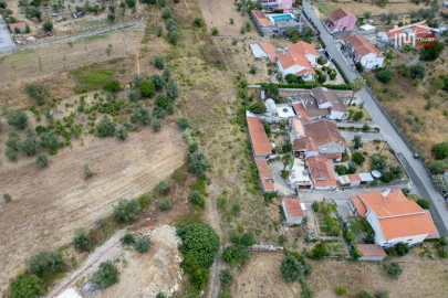 Terreno Misto para Venda em Atouguia
