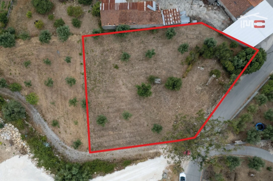Terreno Misto para Venda em Atouguia Foto 1