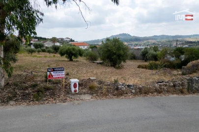 Terreno Misto para Venda em Atouguia